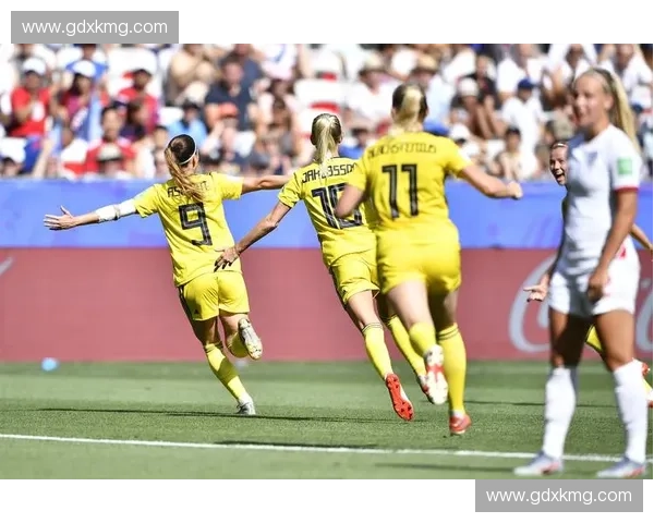 聚焦足球赛场激烈争夺各队为晋级名额展开终极较量冲刺赛季荣耀之战